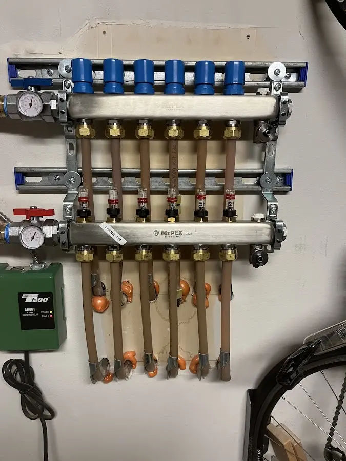 Plumber performing Gas Leak Detection at a residential property in Holtville